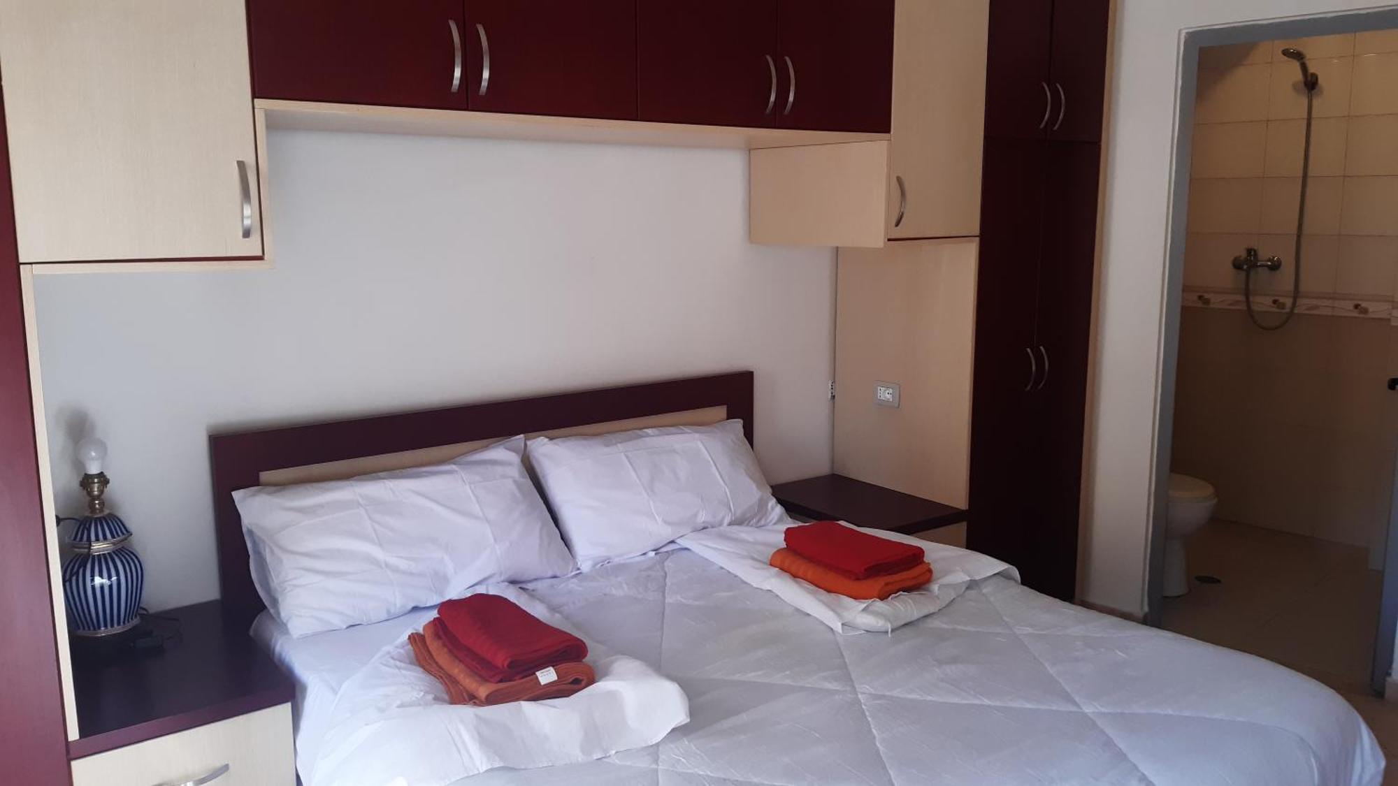 Home Sweet Home - Guest House Yzberishti Kamer foto