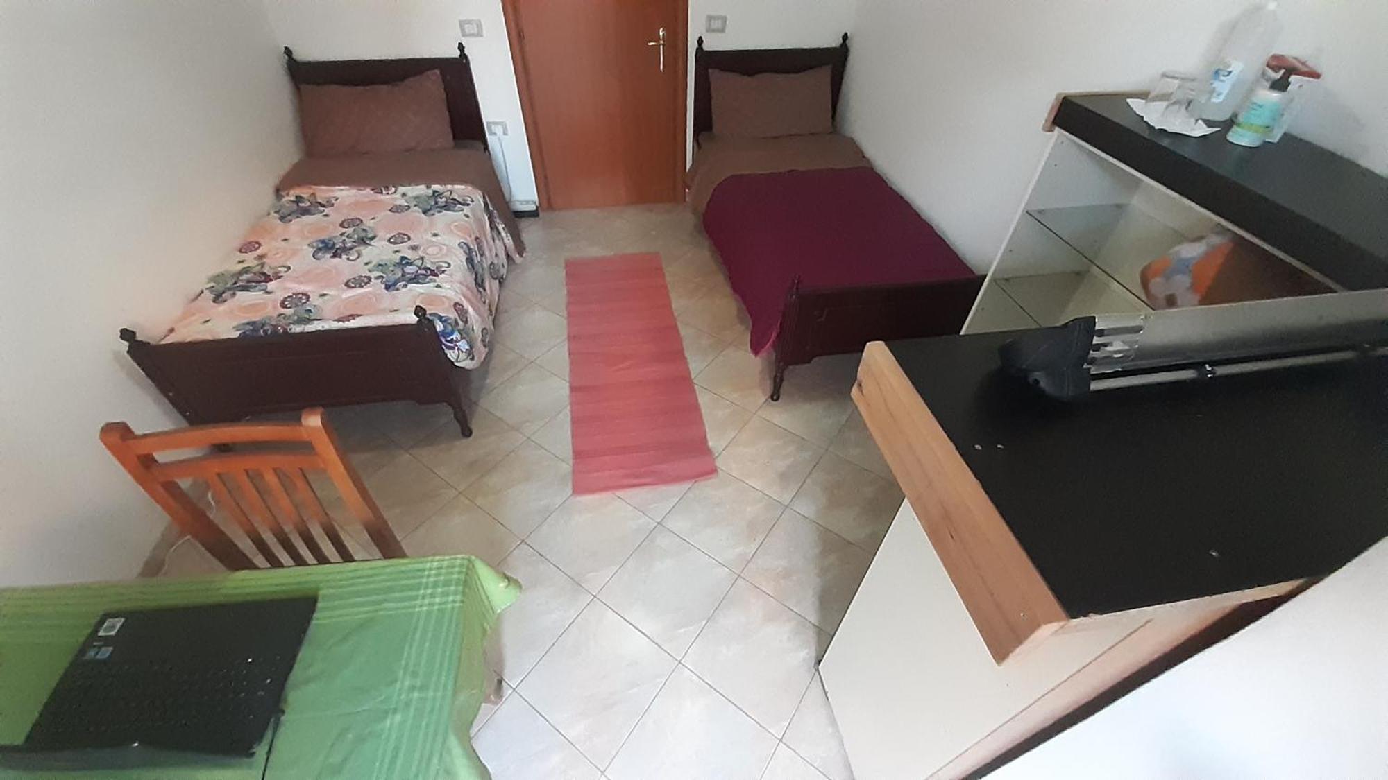 Home Sweet Home - Guest House Yzberishti Kamer foto
